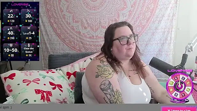 brookenicole3003 online show from May 13, 12:34 pm