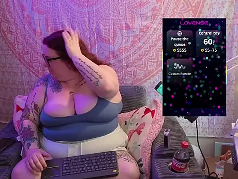 brookenicole3003 online show from May 25, 6:17 pm
