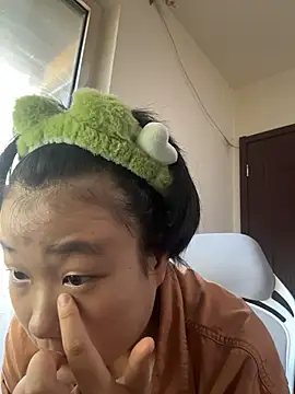 Snapshot of Fengbaby-555 chatting on November 25, 5:52 am Fengbaby-555 online show from November 25, 5:52 am