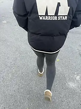 Snapshot of Fengbaby-555 chatting on November 30, 7:31 am Fengbaby-555 online show from November 30, 7:31 am