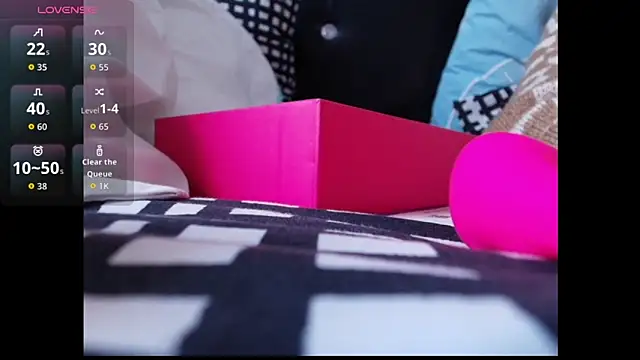 LunaLuxe1 online show from February 2, 2:27 pm