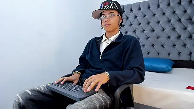 MARSHALL SPENCER online show from December 4, 1:21 pm