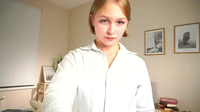 Snapshot of TenaBiller chatting on September 14, 4:07 pm TenaBiller online show from September 14, 4:07 pm