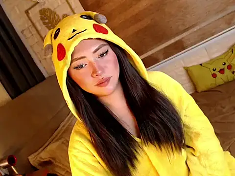 yourdevilsweettsx online show from March 7, 8:10 am