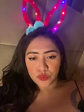 yourdevilsweettsx online show from November 2, 5:12 am