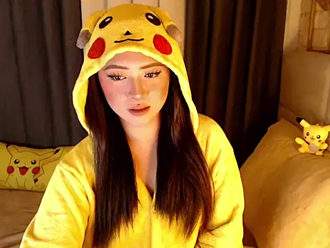 yourdevilsweettsx online show from April 9, 6:41 am