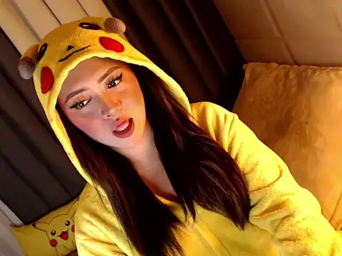 yourdevilsweettsx online show from March 25, 1:21 pm