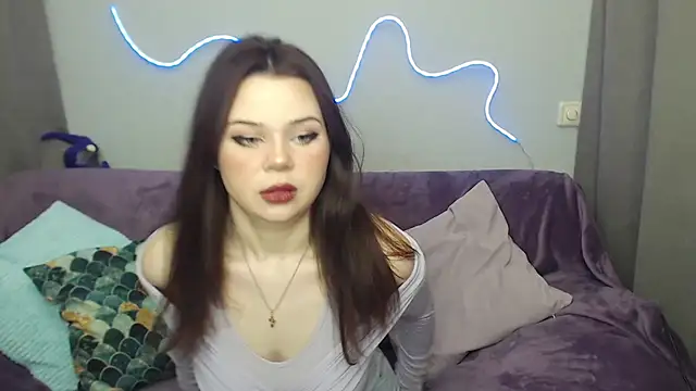 GloriyaDre online show from November 21, 6:01 am