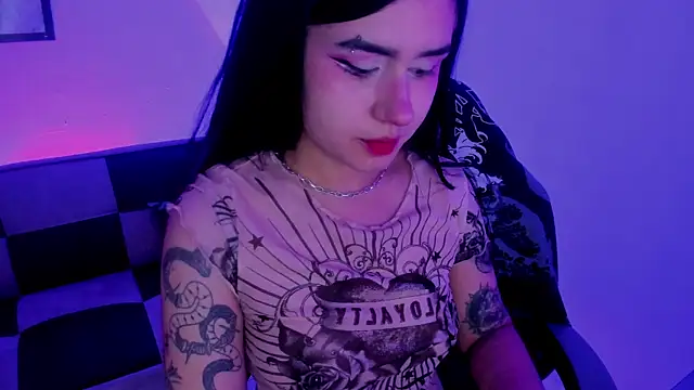 GwenHazel online show from September 16, 11:11 am
