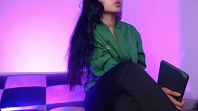 GwenHazel online show from November 25, 11:32 am