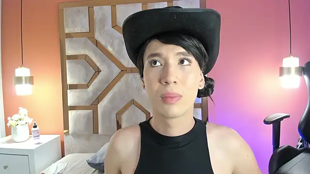 Electra Gosselin online show from January 12, 8:15 pm