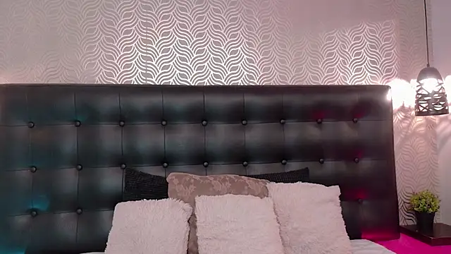 NaiaraMasson  online show from April 10, 12:12 pm