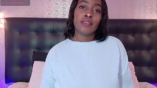 Snapshot of NaiaraMasson_ chatting on October 7, 12:06 pm NaiaraMasson online show from October 7, 12:06 pm