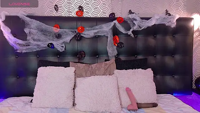 NaiaraMasson  online show from October 27, 12:28 pm