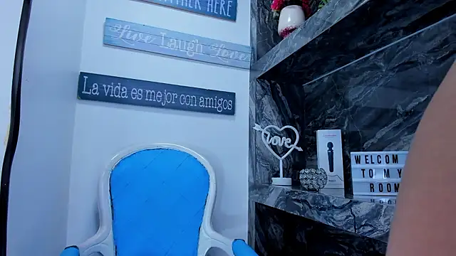 foxy zoe online show from February 2, 6:07 pm