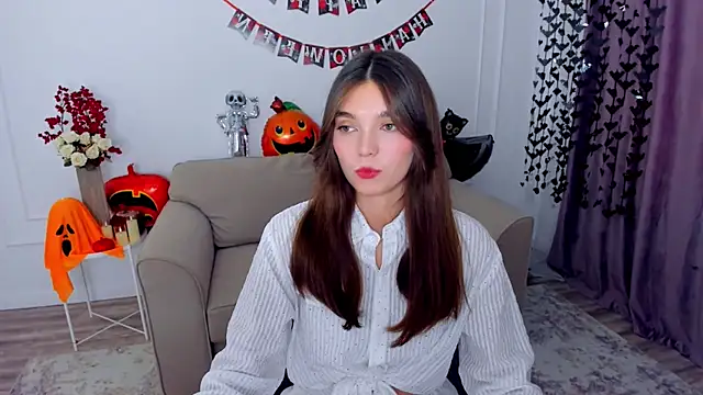 Snapshot of DivineAmour chatting on October 17, 11:23 am DivineAmour online show from October 17, 11:23 am