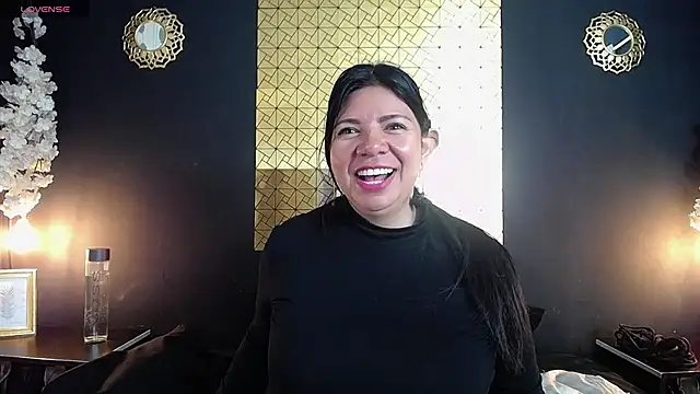 Snapshot of kinky_momm chatting on September 29, 1:50 pm kinky momm online show from September 29, 1:50 pm