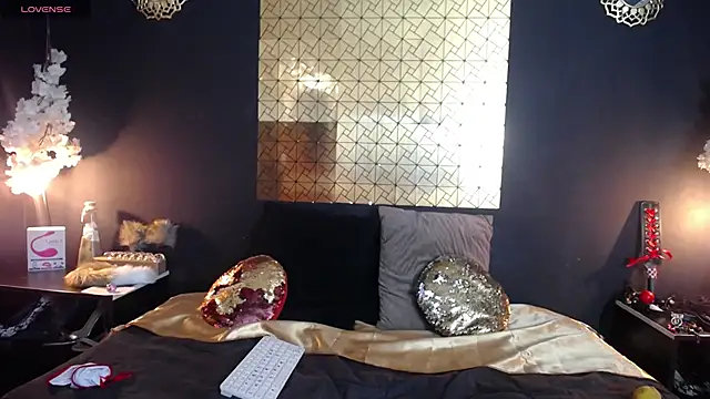 kinky momm online show from March 24, 3:23 pm