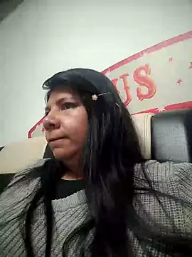 kinky momm online show from November 5, 1:14 pm