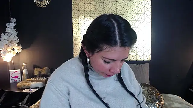 kinky momm online show from March 31, 5:04 pm