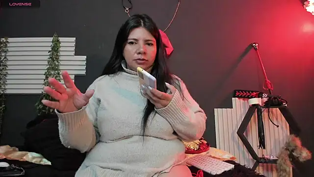 Snapshot of kinky_momm chatting on July 31, 5:21 pm kinky momm online show from July 31, 5:21 pm