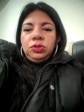 kinky momm online show from February 14, 3:01 pm