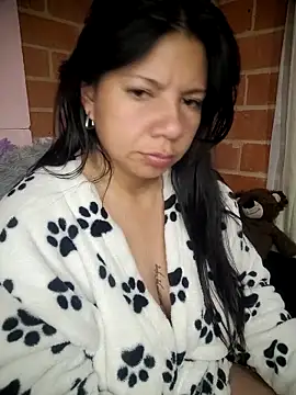 Snapshot of kinky_momm chatting on September 28, 11:34 pm kinky momm online show from September 28, 11:34 pm