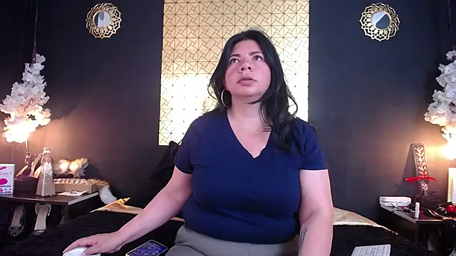 kinky momm online show from May 5, 3:48 pm