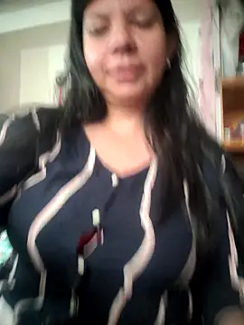 kinky momm online show from October 28, 1:21 pm