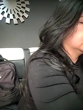 kinky momm online show from March 28, 4:30 pm