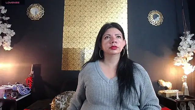 kinky momm online show from November 28, 1:44 pm