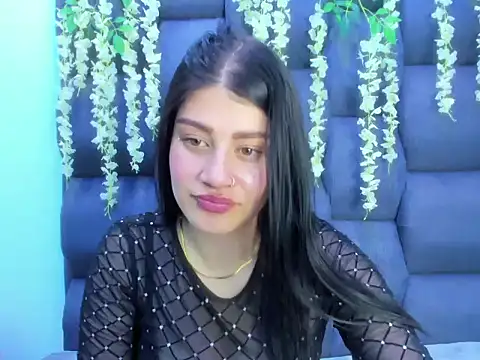 SamarhaMiller  online show from October 21, 3:33 pm