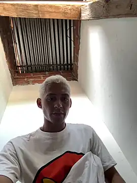 Boy hot- online show from March 11, 6:35 pm