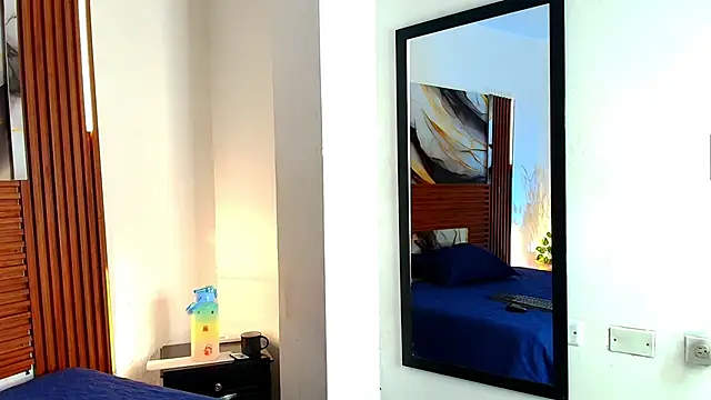 Snapshot of Evelin_thompsson chatting on November 25, 3:18 am Evelin thompsson online show from November 25, 3:18 am