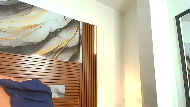 Snapshot of Evelin_thompsson chatting on November 22, 3:05 am Evelin thompsson online show from November 22, 3:05 am