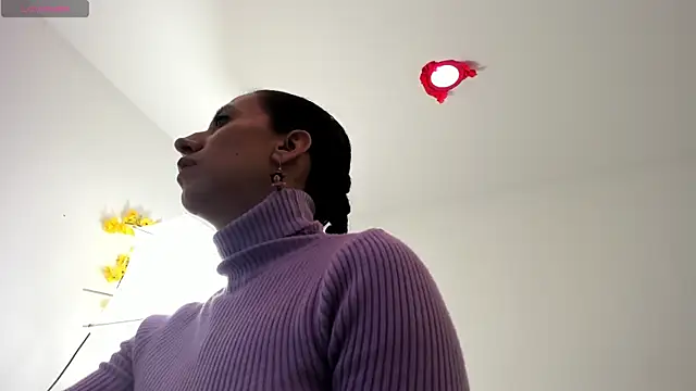 Snapshot of Biancamirage3 chatting on November 30, 6:36 am Biancamirage3 online show from November 30, 6:36 am