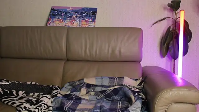 DanyX  online show from December 5, 12:15 pm