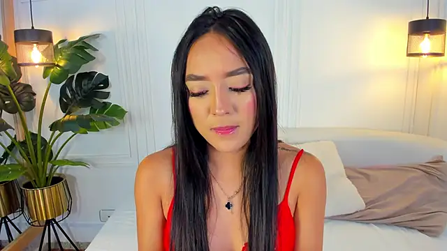 Dafne Hillss online show from November 17, 12:42 pm