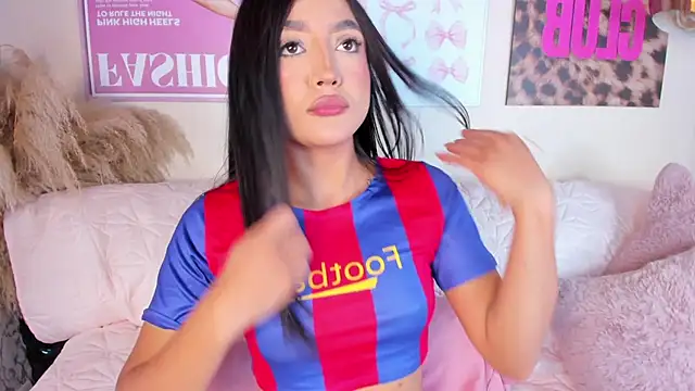 Dafne Hillss online show from May 28, 11:49 am