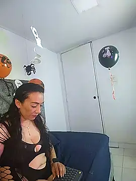 Shantey Laurent online show from October 30, 12:25 pm