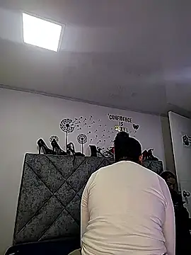 Shantey Laurent online show from April 7, 3:03 pm