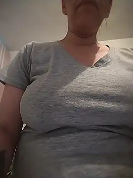 Shantey Laurent online show from April 14, 12:21 pm