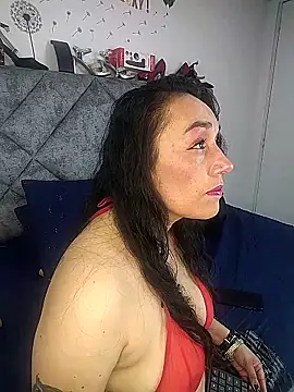 Shantey Laurent online show from April 17, 1:47 pm