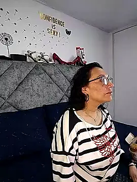 Shantey Laurent online show from March 23, 3:01 pm