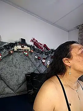 Shantey Laurent online show from December 17, 2:44 pm