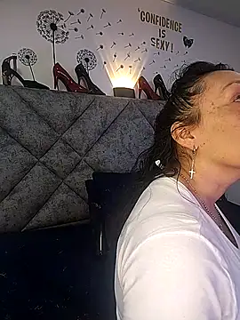 Shantey Laurent online show from January 17, 2:31 pm