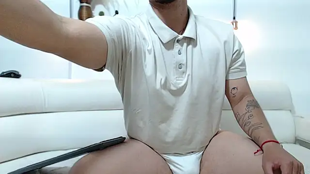 estivii online show from March 9, 7:39 pm