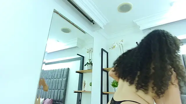 Skyler Fox  online show from January 18, 8:23 pm