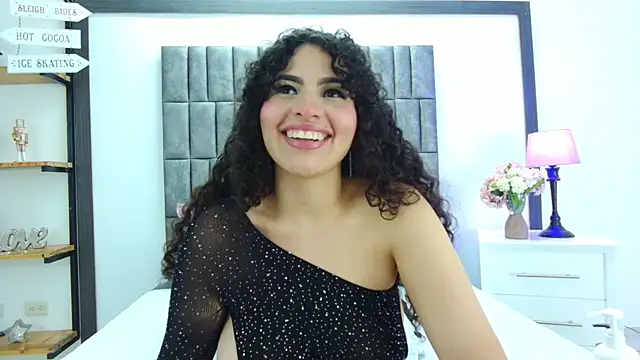 Skyler Fox  online show from January 15, 8:12 pm