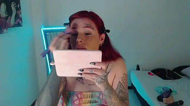 Snapshot of Maddy_Vicius19 chatting on November 4, 10:02 pm Maddy Vicius19 online show from November 4, 10:02 pm